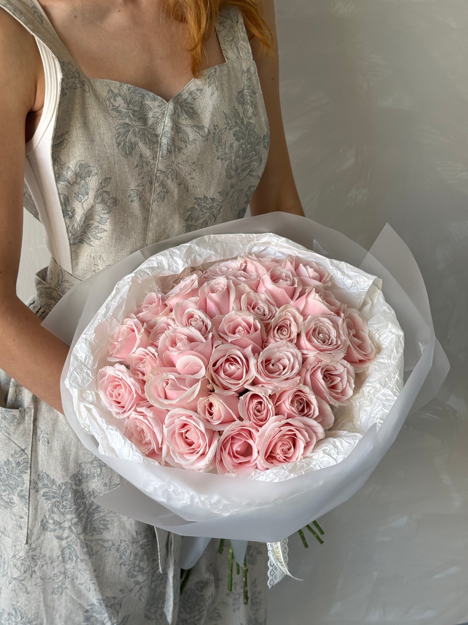 Pink Roses Mono Bouquet — 35 Roses