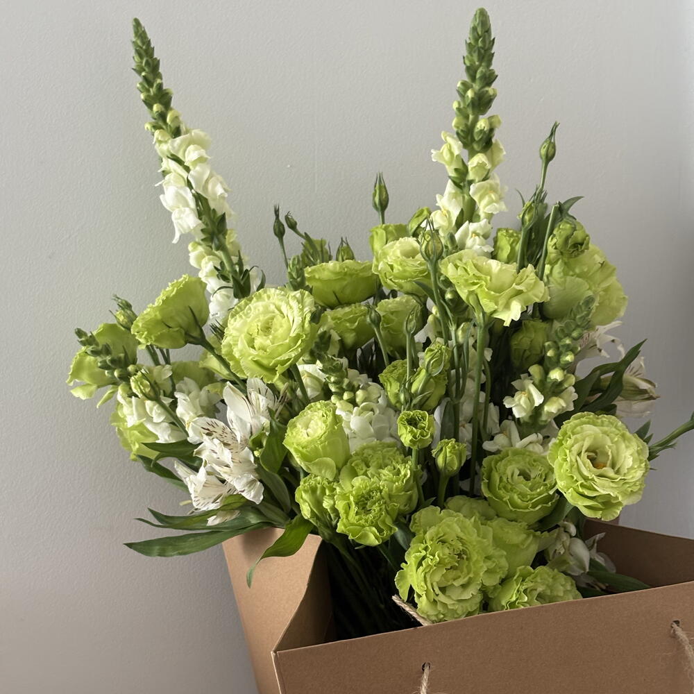 Natural Flow Bouquet